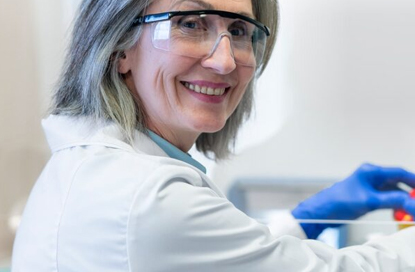 Укрепляя интеграцию промышленности, научных кругов и исследований, Shanghai Dengsheng Instrument совместно со многими ведущими институтами создала новую базу исследований и разработок.